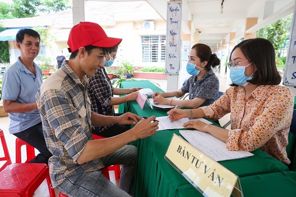 Cẩn thận với bẫy hồ sơ ảo tuyển sinh lớp 1 ở TP.HCM