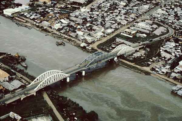 Những cây cầu hàng trăm tuổi ở Sài Gòn