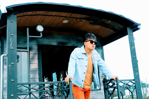 Tưởng khán giả bỏ rơi, ai dè Châu Khải Phong nhận hàng loạt lời động viên đắt giá