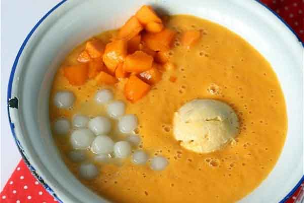 Nấu chè xoài trân châu đơn giản, thơm ngon giúp nông dân vượt qua dịch Covid-19