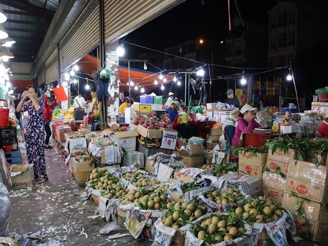 Phận người mưu sinh nơi chợ đầu mối