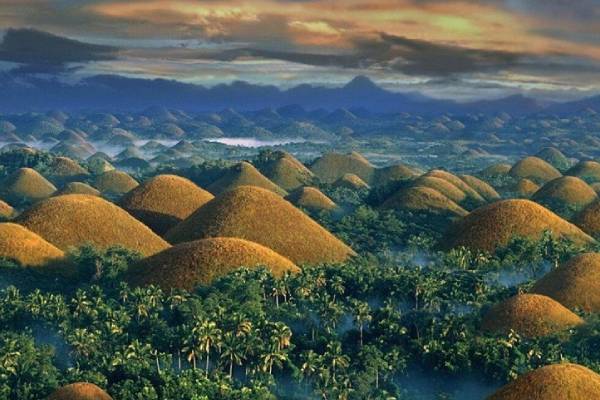 Khám phá đồi Chocolate – Địa danh xuất hiện trên tiền của Philippines