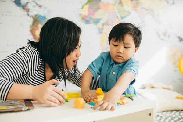 Làm thế nào để nuông chiều nhưng không làm hư con?