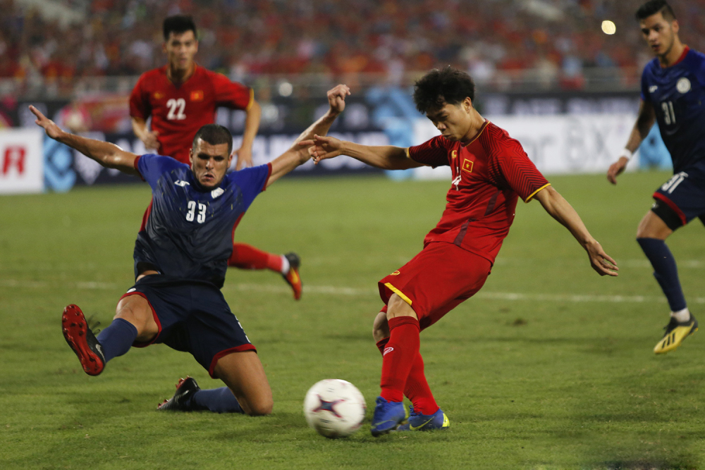 Quang Hải, Công Phượng ghi bàn, tuyển Việt Nam vào chung kết AFF Cup sau 10 năm chờ đợi