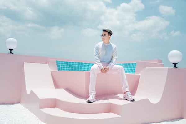 Đàm Vĩnh Hưng khẳng định không kiện cáo dân mạng chế ảnh mình