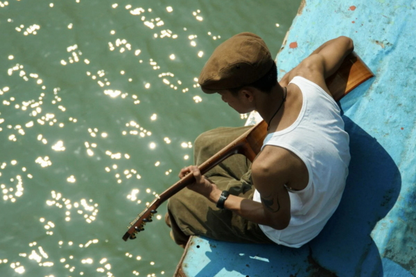 Chưa trọn vẹn nhưng rất thật – ‘Đàn Cá Gỗ’ và nỗi giằng xé của một thế hệ trẻ