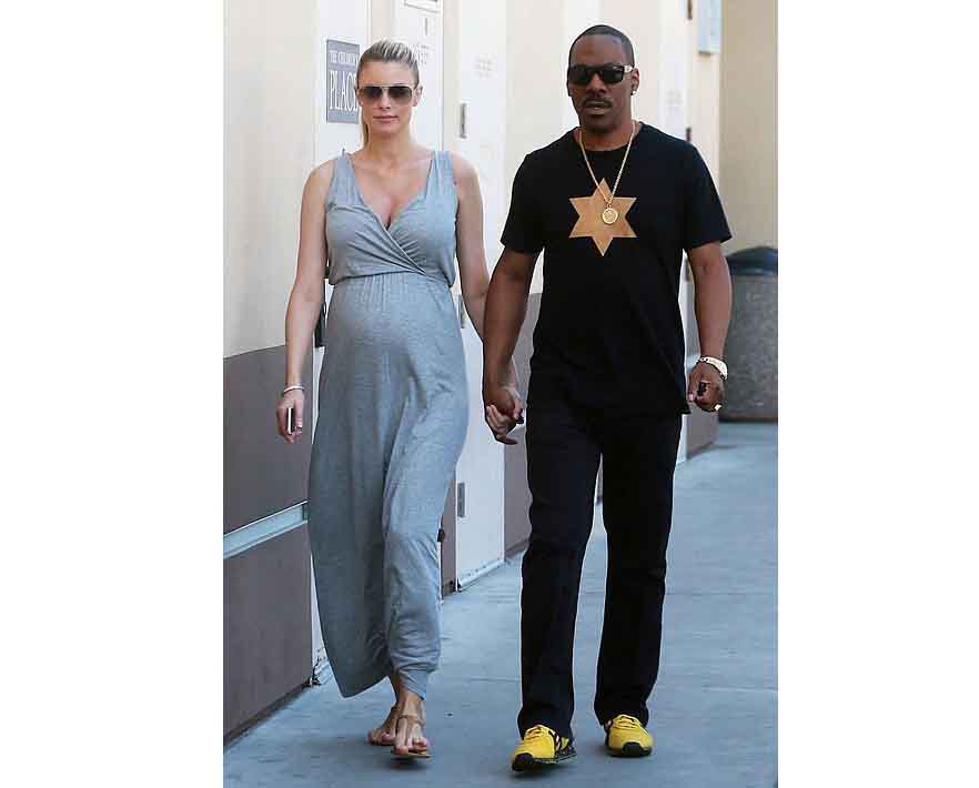 Danh hài Eddie Murphy có con thứ 10 ở tuổi 57