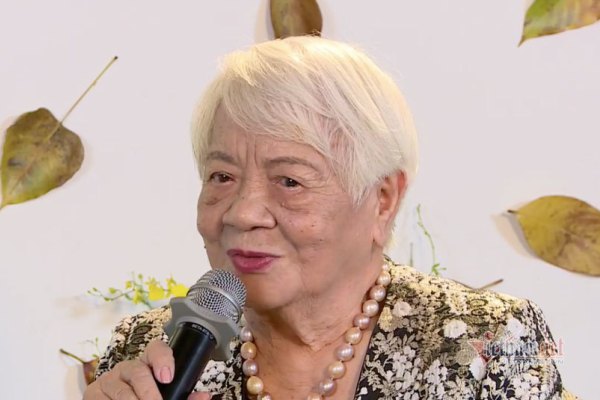 Nữ đạo diễn 92 tuổi cả đời nặng lòng với nghệ thuật nước nhà