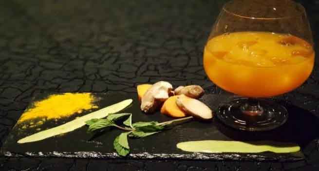 Tự làm thức uống detox giúp giảm cân