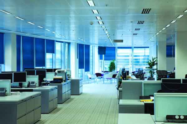 Để tránh lây nhiễm COVID-19, vì sao bạn không nên bật máy lạnh?