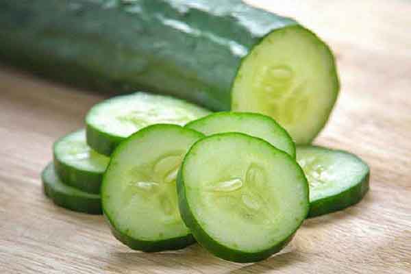 Ba bài thuốc chữa bệnh dễ làm từ quả dưa chuột