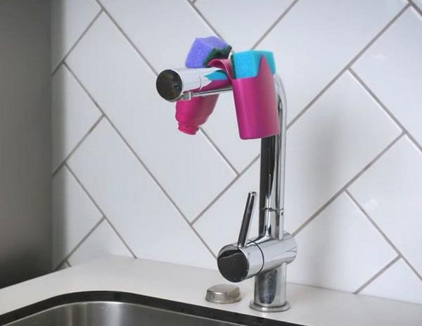 Vỏ chai dầu gội, sữa tắm có thể hô biến thành công cụ hữu ích