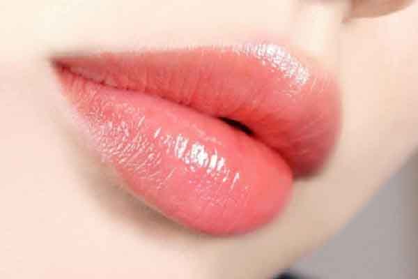 Cứu cánh đôi môi thiếu sức sống bằng những nguyên liệu tự nhiên