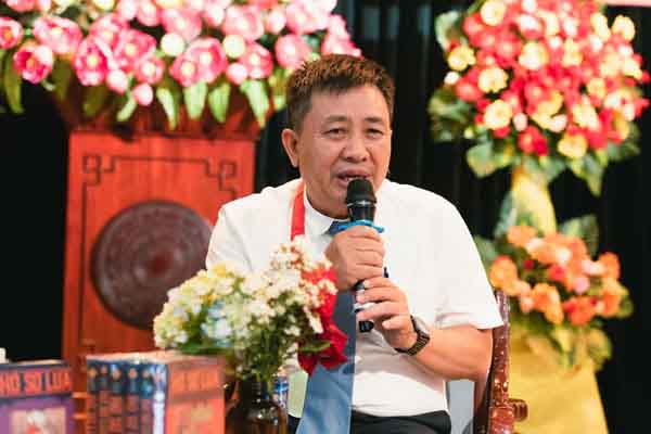 ‘Hồ sơ lửa’ lập kỷ lục Việt Nam là tiểu thuyết hình sự nhiều tập nhất