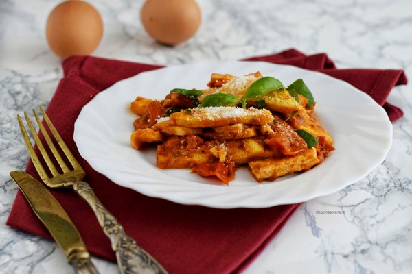 Món quen mà lạ: Biến tấu đôi chút với trứng sốt cà chua