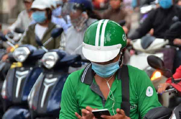 Grab tăng giá gấp 3 lần ngày mưa rét