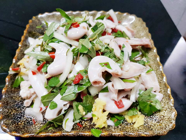 Tràng heo trộn chua cay kích thích vị giác