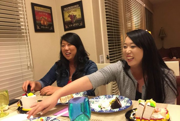 Sau 33 năm lạc nhau trên đất Mỹ, chị em song sinh gốc Hàn đã tìm thấy nhau