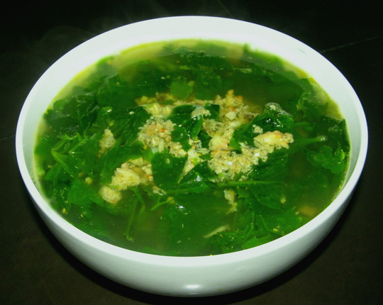 Mê tít canh đam nấu rau tập tàng