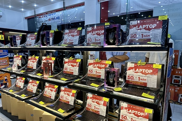 Thị trường laptop tồn đọng, hàng khuyến mãi 50% vẫn… ế