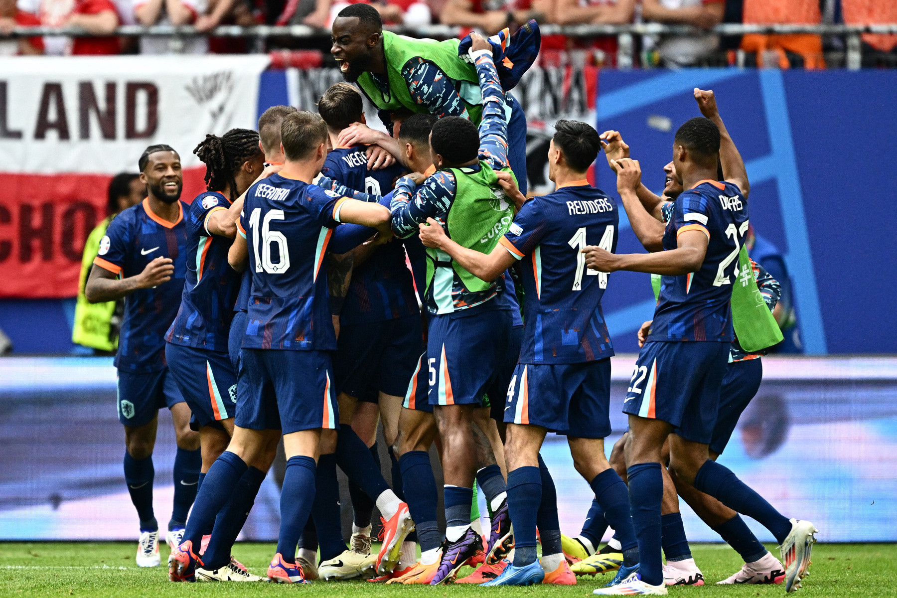 Euro 2024: Hà Lan ngược dòng kịch tính và thắng nghẹt thở trước Ba Lan