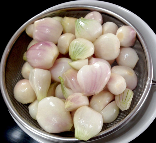 Một số người mắc bệnh sau không nên ăn dưa hành muối vào dịp Tết