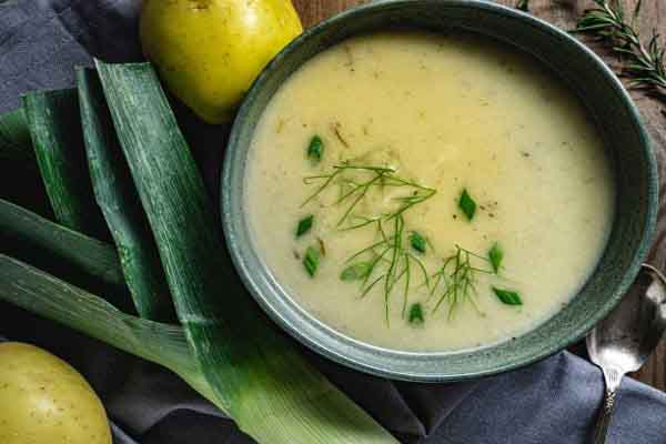 Món ăn, bài thuốc chữa đau bụng khi đến ngày đặc biệt