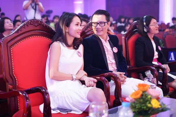 Vợ ca sĩ Hoàng Bách mang bầu vì ‘vỡ kế hoạch’