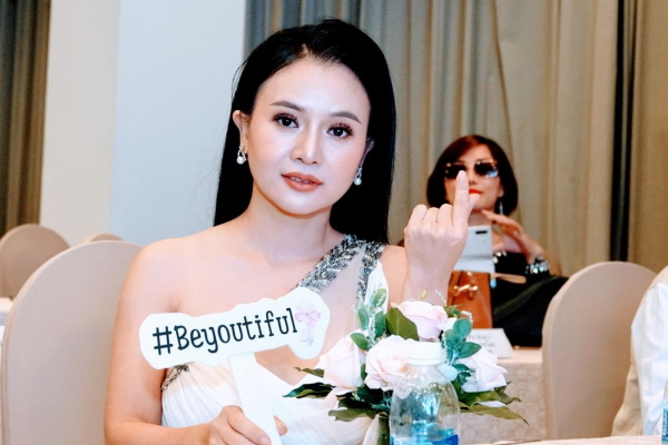 Hoa khôi Hoàng Hà trở thành Đại sứ cho nhãn hàng Eleven S với dự án Fragile Flower