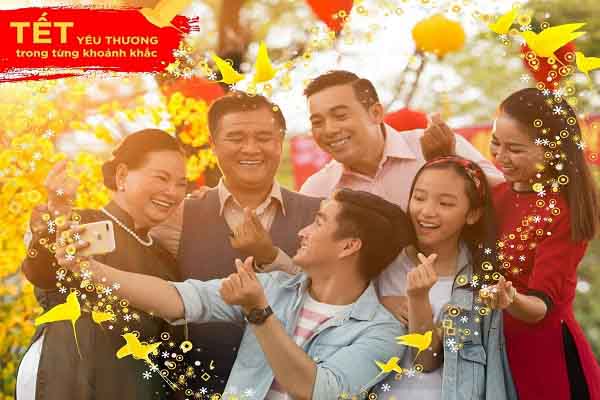 Hot trend ‘Thiệp Tết vượt thời gian’ đang khuấy động cộng đồng mạng