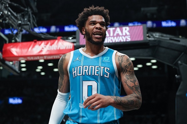 VĐV bóng rổ Miles Bridges gửi lời xin lỗi sau khi trở lại thi đấu vì ‘bạo lực gia đình’