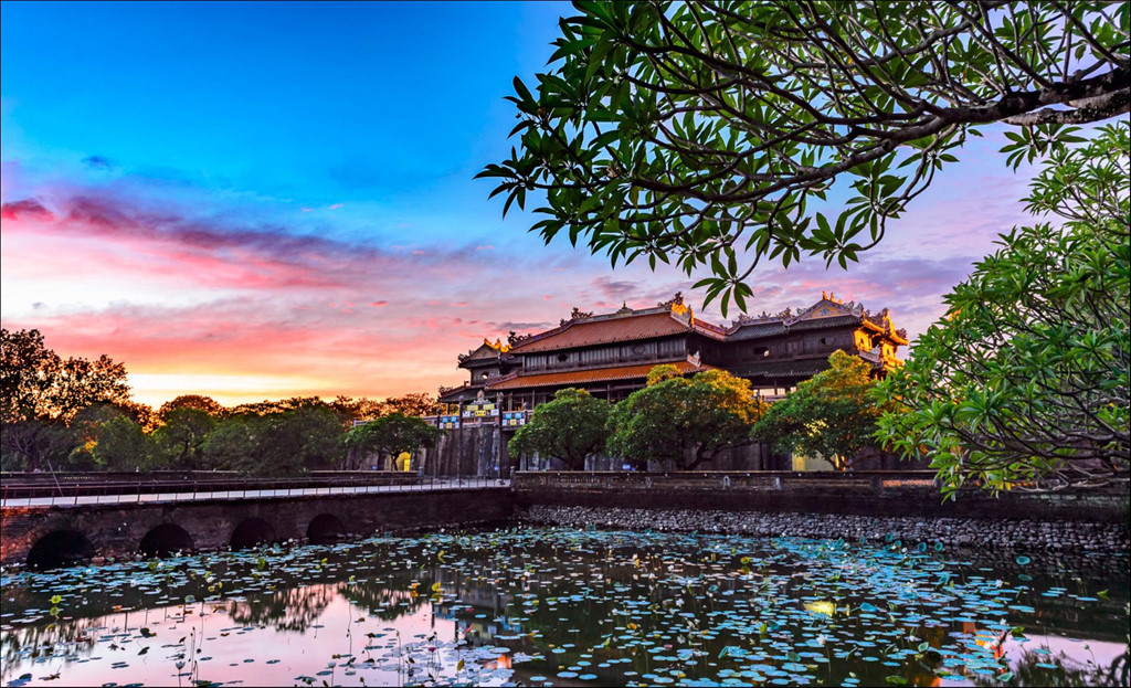 Quê hương là gì hở mẹ? Kỳ 53: Huế sang mùa