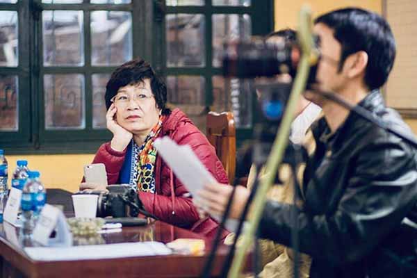 NSX Hồng Ngát tố Huỳnh Anh bỏ vai nhưng không trả lại cát – xê