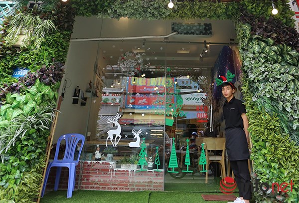 Đi uống cafe mùa Noel giữa đất Sài Gòn