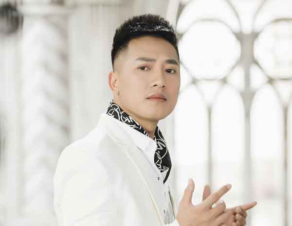 Châu Khải Phong gọi điện “làm hòa” Đinh Tùng Huy ngay trong đêm cuối năm