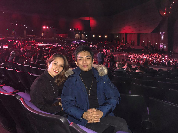 Nữ kiện tướng dance sport Khánh Thi để lộ vòng hai lùm lùm