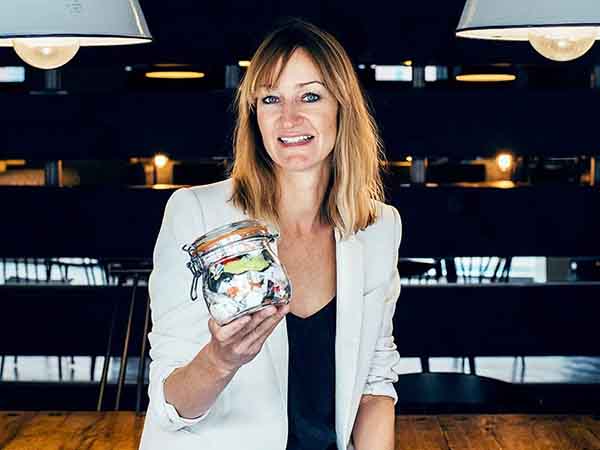 Câu chuyện của gia đình chỉ thải ra 1 lọ rác mỗi năm