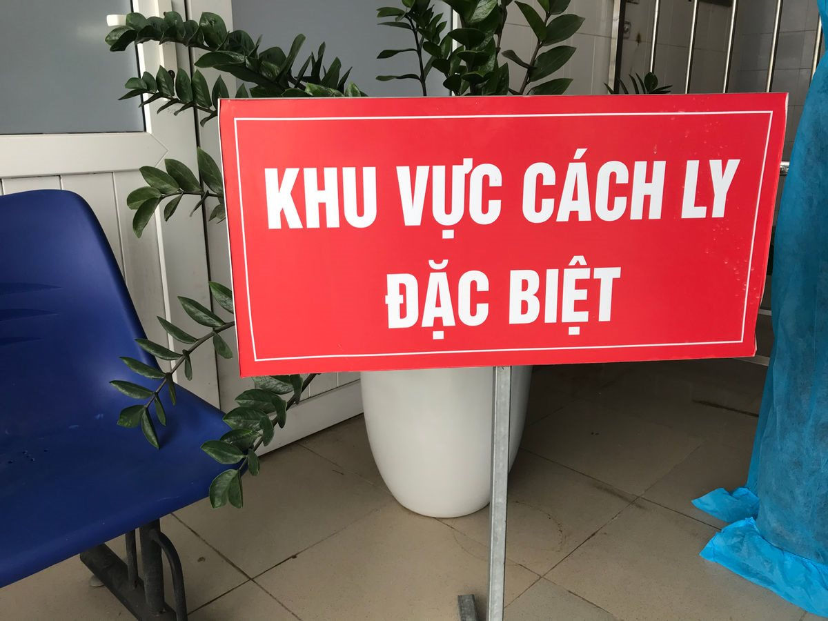 Chiều 1.12 thêm 4 ca mắc mới COVID-19, trong đó 2 người liên quan đến BN1347