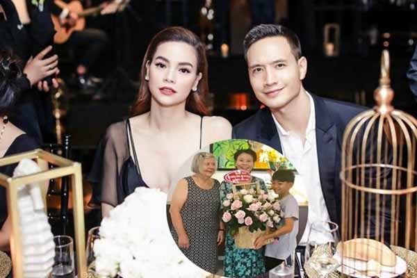 Bố mẹ Kim Lý thăm gia đình Hà Hồ, đám cưới đang gần kề?