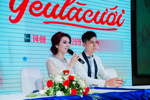 Lâm Khánh Chi tiết lộ mang nhẫn cưới giả suốt 2 năm, giá trị bèo bọt