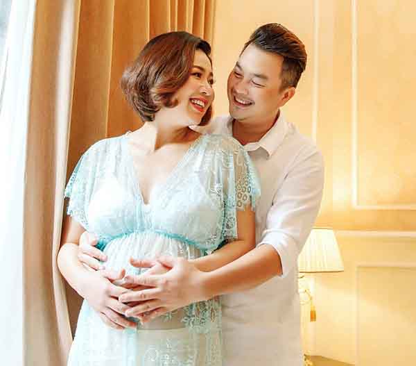 Diễn viên Lê Khánh sinh con trai đầu lòng ở tuổi 37