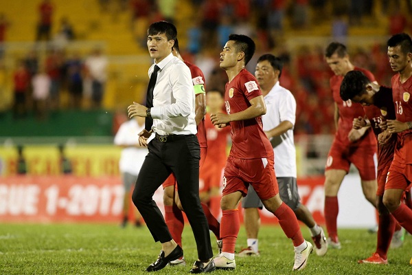 Lê Công Vinh: “Phải xác định mình quá nhỏ bé và không bao giờ được buông xuôi”