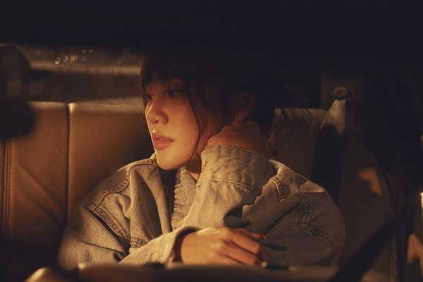 Văn Mai Hương kết hợp cùng Grey D, Trung Quân tạo hit mùa mưa