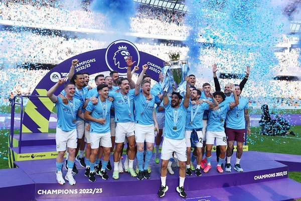 Hạ Chelsea bằng đội hình dự bị, Man City chính thức nâng cúp vô địch Ngoại hạng Anh lần thứ 7