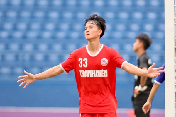 Thanh Nhàn – ‘cơn lốc đường biên’ của U.20 Việt Nam