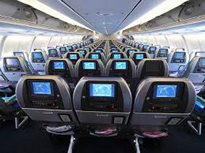 Ngồi vị trí nào an toàn khi đi máy bay?