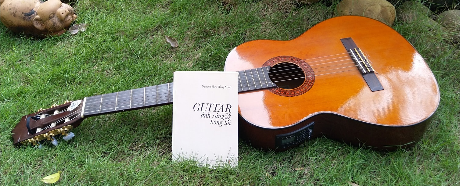 Mùi hương, Ánh sáng & Bóng tối qua bút pháp Nguyễn Hữu Hồng Minh