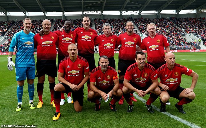 Huyền thoại MU thắng trận giao hữu tưởng nhớ Liam Miller