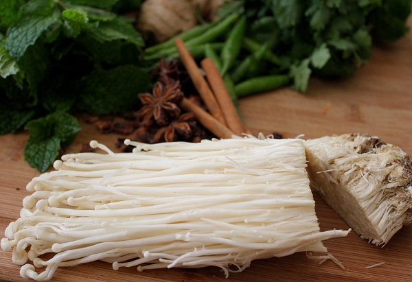 Đầu tháng ăn canh chua chay kiểu Thái