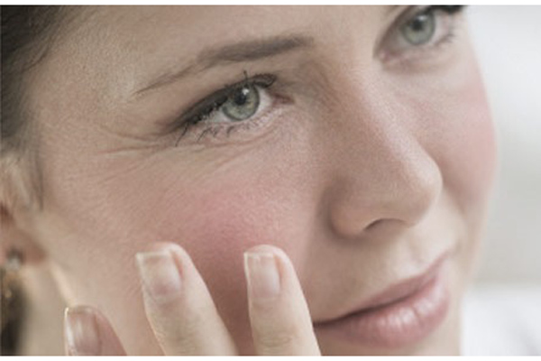 Đừng vội ghét nếp nhăn vùng mắt